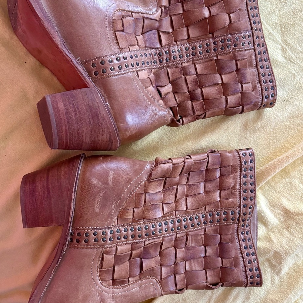 Frye Carmen Short Tan Heeled Boots with Intricate Leather Weave 11 - Picture 2 of 5